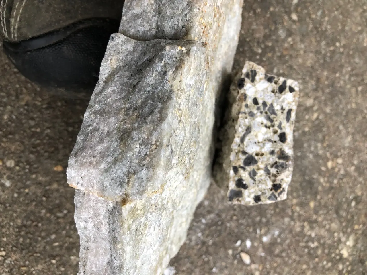 Natural Sawn Thin vs. Manufactured Stone Veneer | Natural Facing