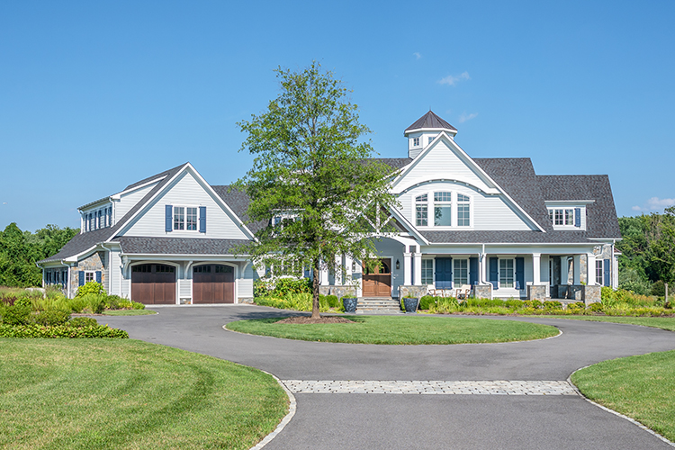 Home featuring Autumn Crest Mosaic Natural Facing Stone Veneer