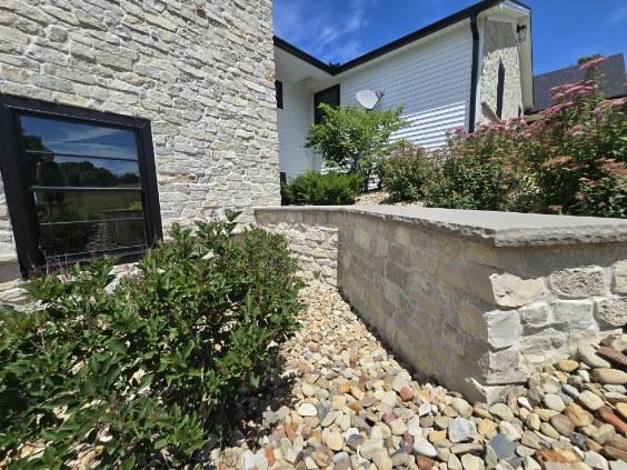Pinehurst Ledgestone Bauer house stone wall detail